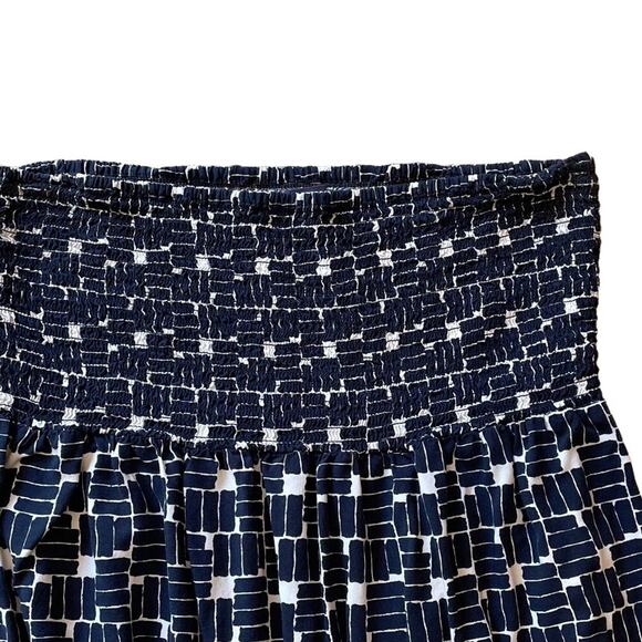 GAP Navy & White Geometric Block Print Smocked Bandeau Strapless Maxi Dress L - Picture 4 of 11